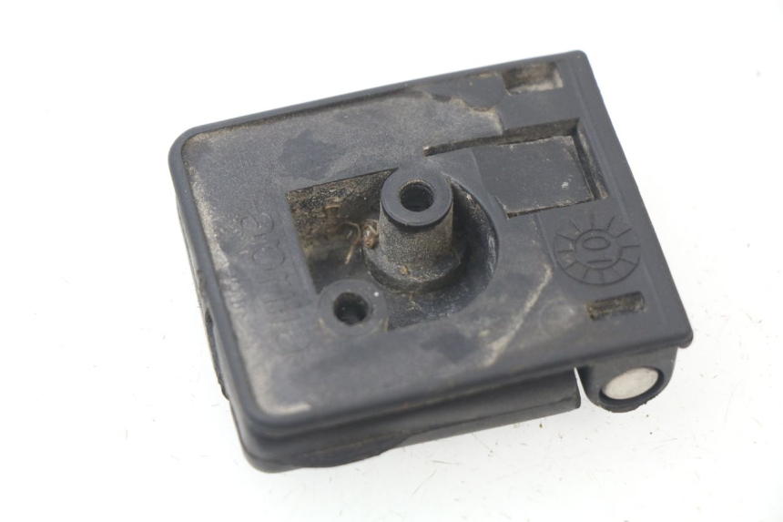 photo de CROCHET SAC APRILIA ATLANTIC 125 (2003 - 2009) - Zoom état d’usage