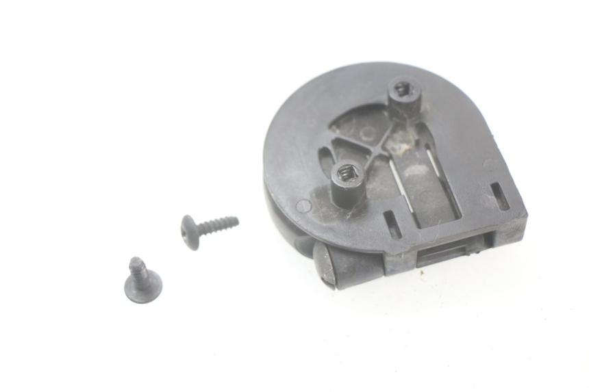 photo de CROCHET SAC PIAGGIO BEVERLY 125 (1998 - 2005) - Zoom état d’usage