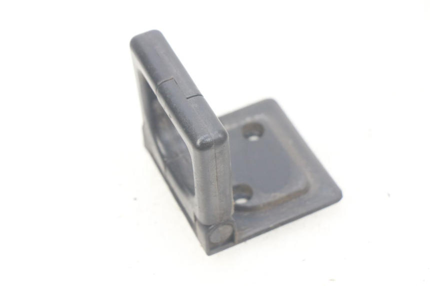 photo de CROCHET SAC PEUGEOT CITYSTAR 50 (2013 - 2017) - Gros plan technique