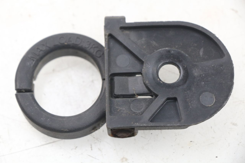 photo de CROCHET SAC SYM FIDDLE 3 III 50 (2014 - 2020) - Détail de la pièce