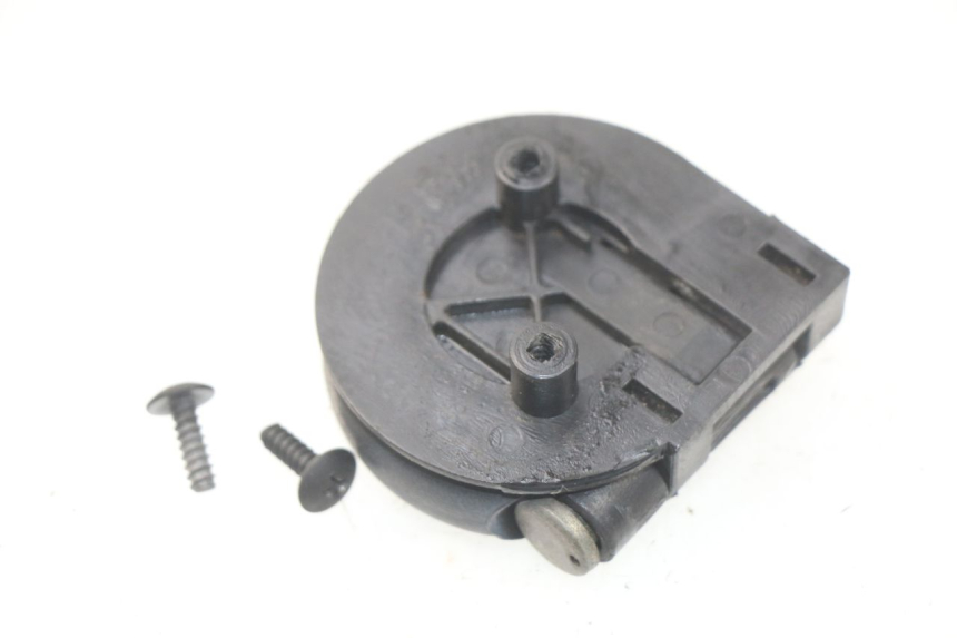 photo de CROCHET SAC PIAGGIO FLY 2T 50 (2004 - 2017) - Zoom état d’usage