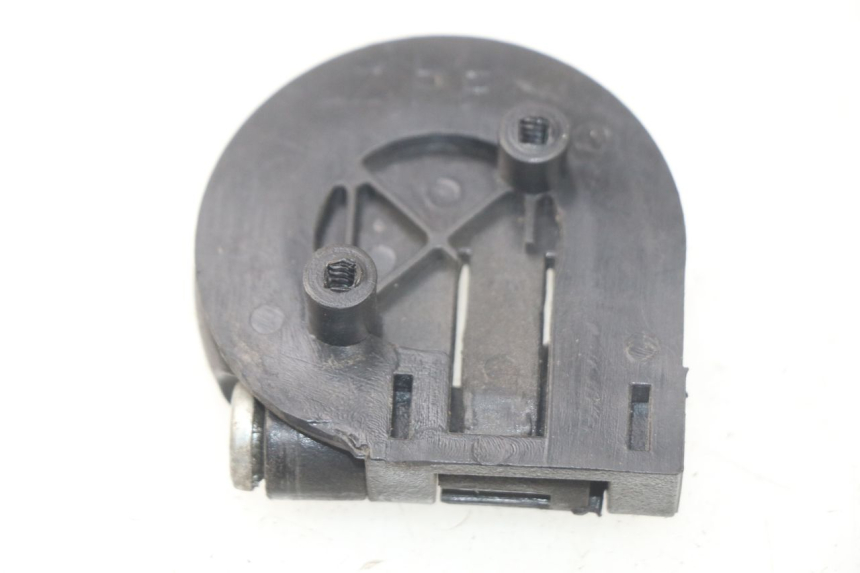 photo de CROCHET SAC PIAGGIO FLY 2T 50 (2004 - 2017) - Détail de la pièce