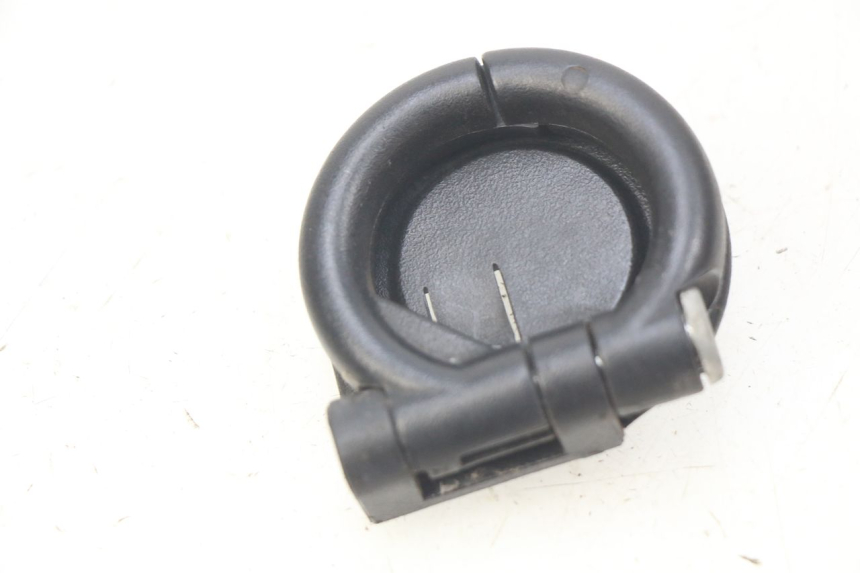 photo de CROCHET SAC PIAGGIO FLY 2T 50 (2004 - 2017) - Détail de la pièce