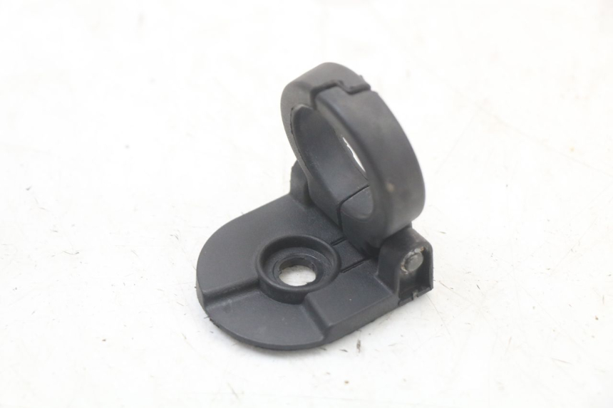 photo de CROCHET SAC PEUGEOT BELVILLE 125 (2017 - 2021) - Détail de la pièce