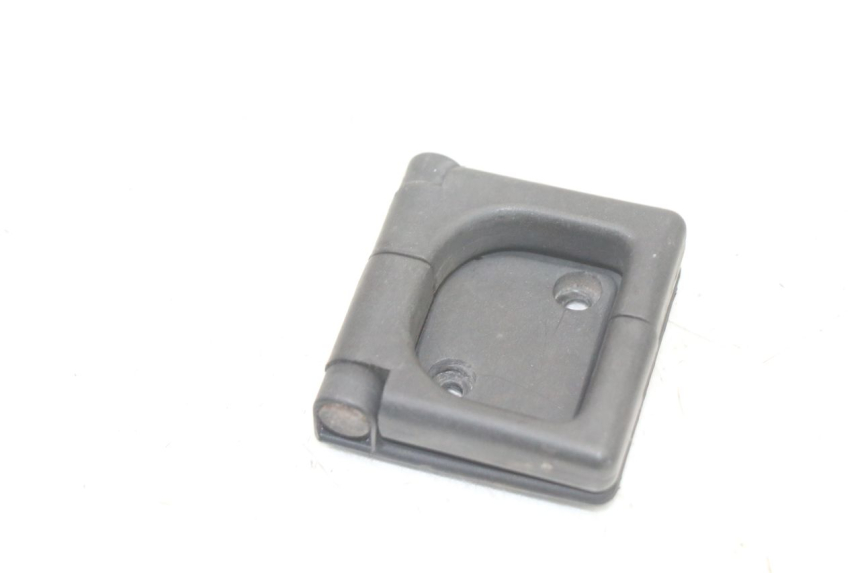 photo de CROCHET SAC PEUGEOT SATELIS COMPRESSOR K15 125 (2006 - 2009) - Zoom état d’usage