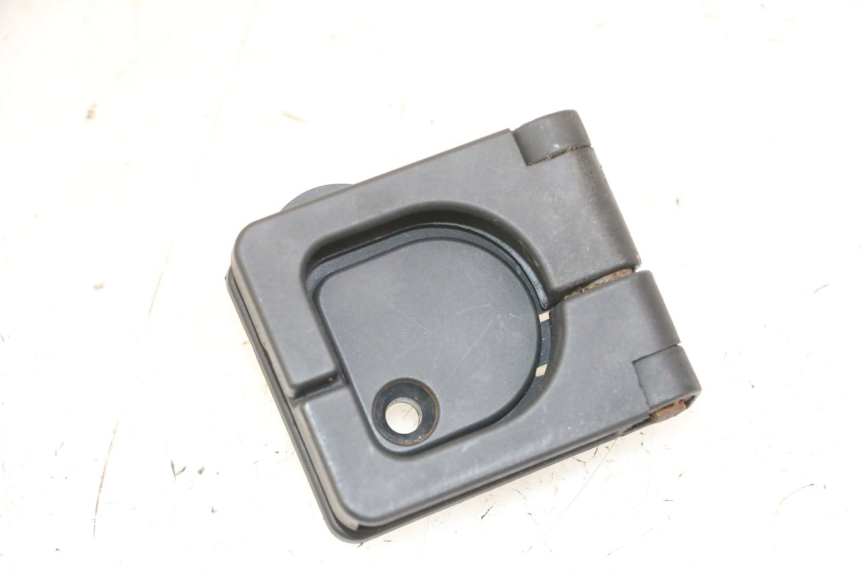 photo de CROCHET SAC PEUGEOT VIVACITY 125 (2010 - 2017) - Zoom état d’usage