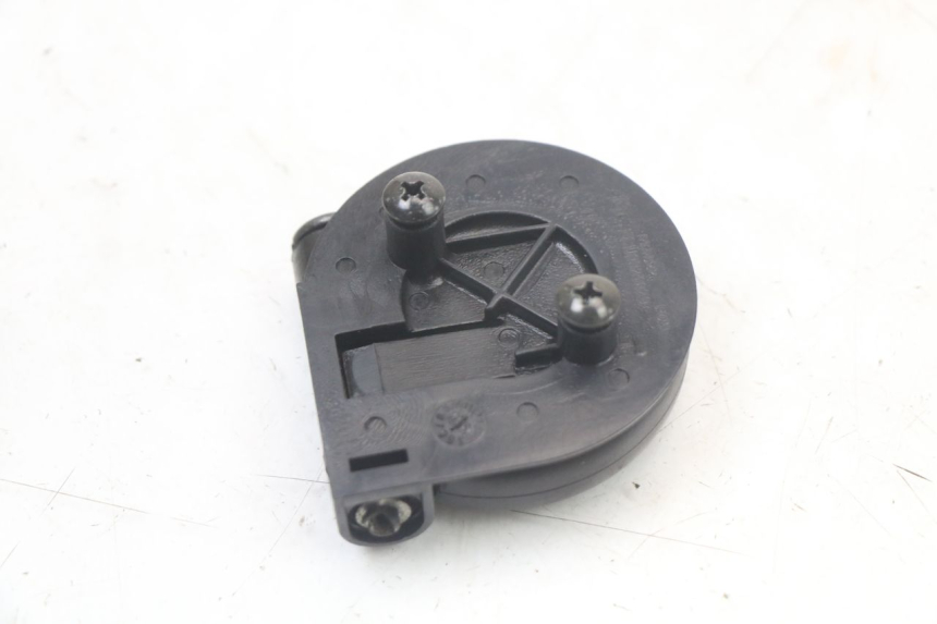 photo de CROCHET SAC PIAGGIO LIBERTY IGET 4T 50 (2021 - 2025) - Gros plan technique