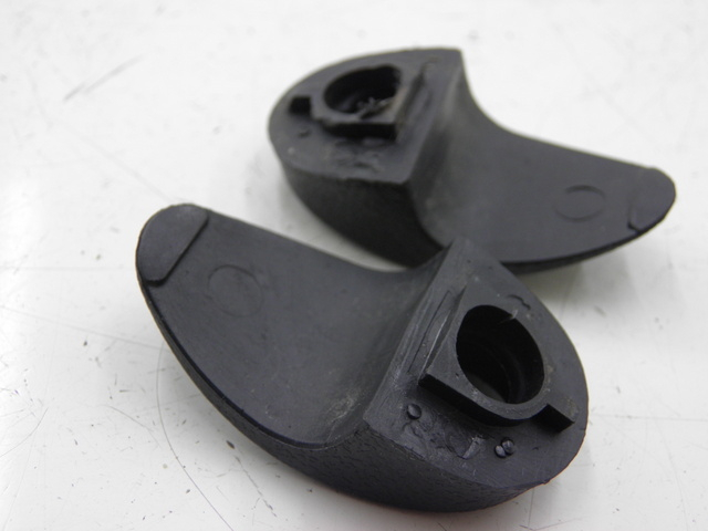 photo de CROCHET SAC QINGQI SPEEDY 50 (2005 - 2007) - Détail de la pièce