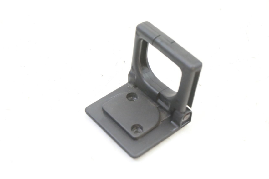 photo de CROCHET SAC PEUGEOT SATELIS COMPRESSOR K15 125 (2006 - 2009) - Zoom état d’usage