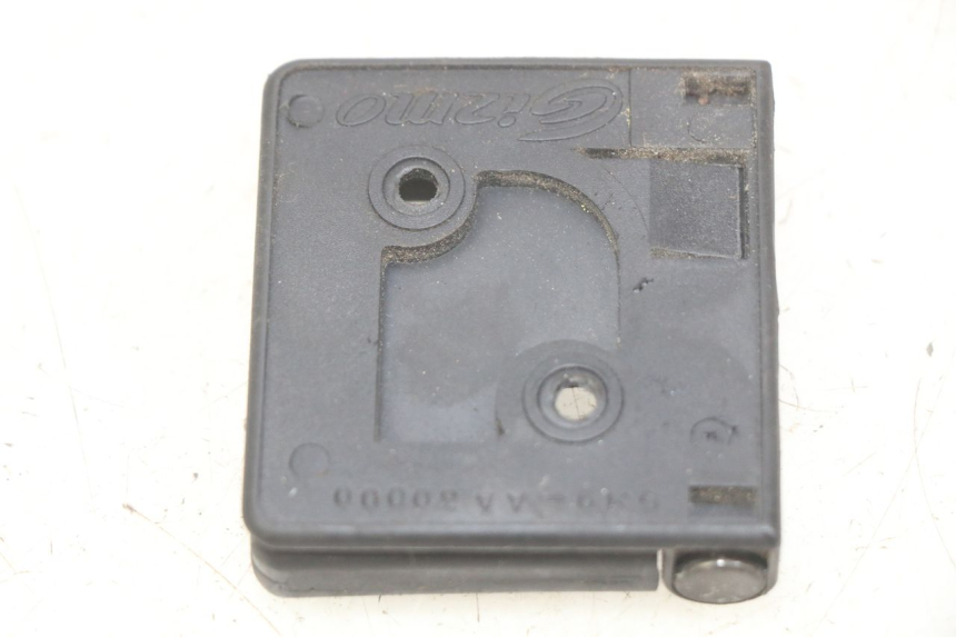 photo de CROCHET SAC PEUGEOT SATELIS 125 (2006 - 2009) - Zoom état d’usage