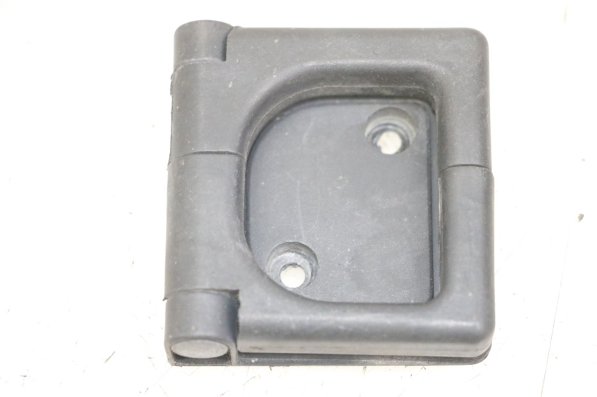 photo de CROCHET SAC PEUGEOT SATELIS 125 (2006 - 2009) - Autre angle de vue