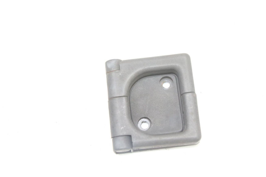 photo de CROCHET SAC PEUGEOT SATELIS 125 (2013 - 2018) - Vue principale