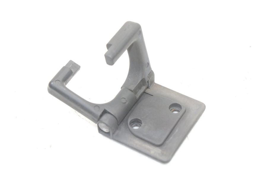 photo de CROCHET SAC PEUGEOT SATELIS 125 (2013 - 2018) - Détail de la pièce