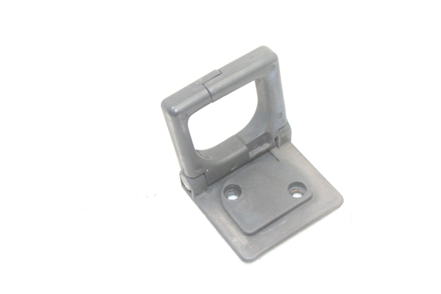 photo de CROCHET SAC PEUGEOT SATELIS 125 (2013 - 2018) - Zoom état d’usage