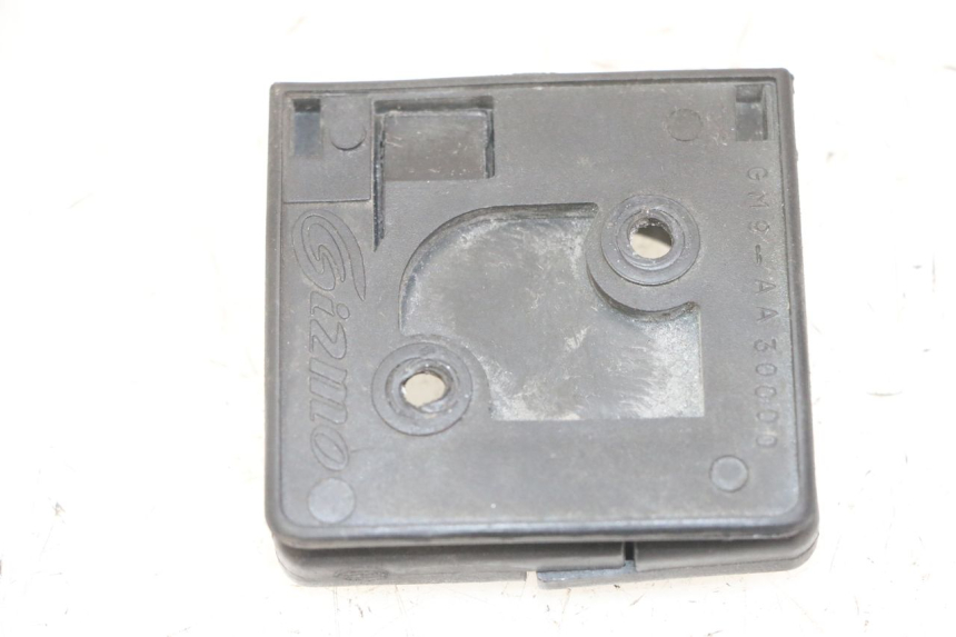 photo de CROCHET SAC PEUGEOT SATELIS 125 (2013 - 2018) - Détail de la pièce