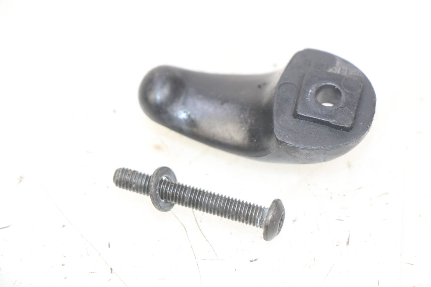 photo de CROCHET SAC APRILIA SCARABEO 100 (2003 - 2012) - Détail de la pièce