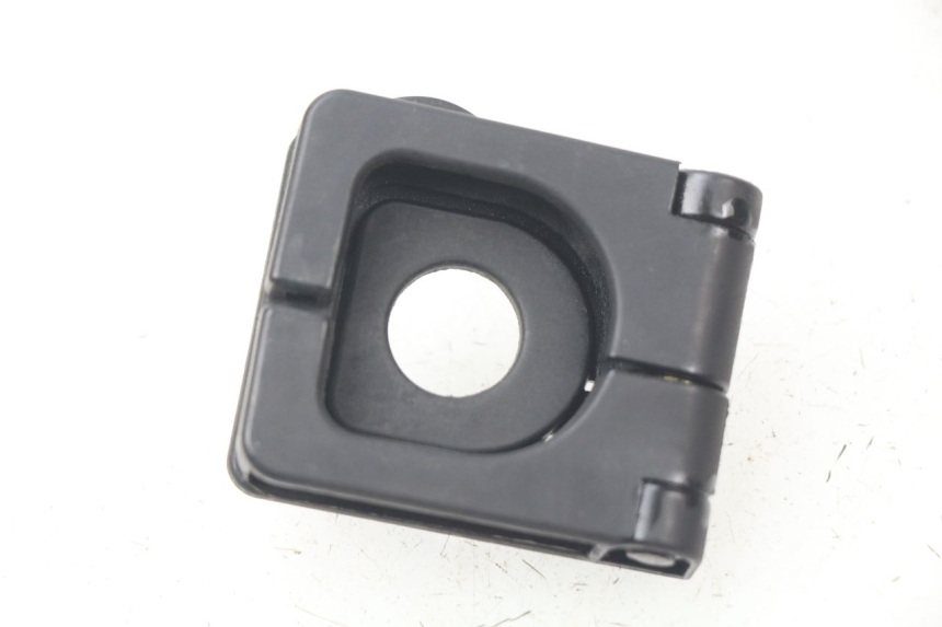 photo de CROCHET SAC PEUGEOT SPEEDFIGHT 3 AIR 50 (2009 - 2015) - Détail de la pièce