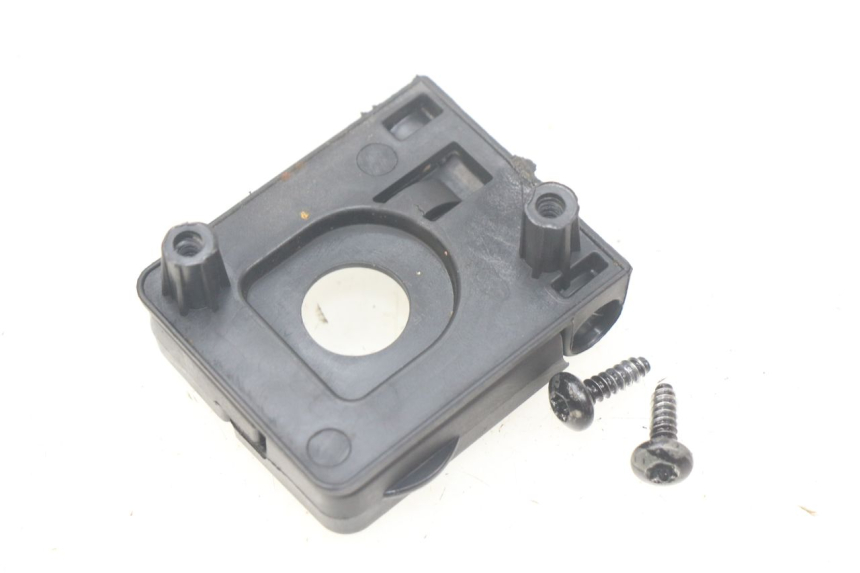 photo de CROCHET SAC PEUGEOT STREETZONE 4T 50 (2018 - 2023) - Zoom état d’usage