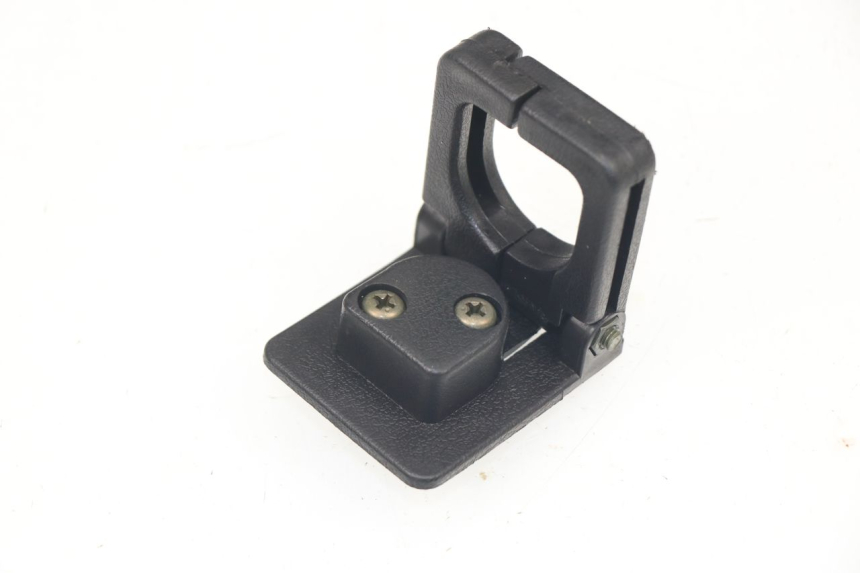 photo de CROCHET SAC PEUGEOT SUM UP 125 (2008 - 2013) - Vue principale