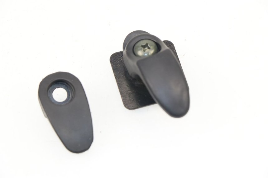 photo de CROCHET SAC SYM SYMPLY 4T 50 (2012 - 2015) - Vue principale