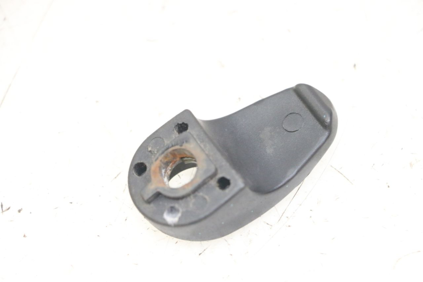 photo de CROCHET SAC PEUGEOT TWEET PRO CARGO 50 (2018 - 2022) - Détail de la pièce