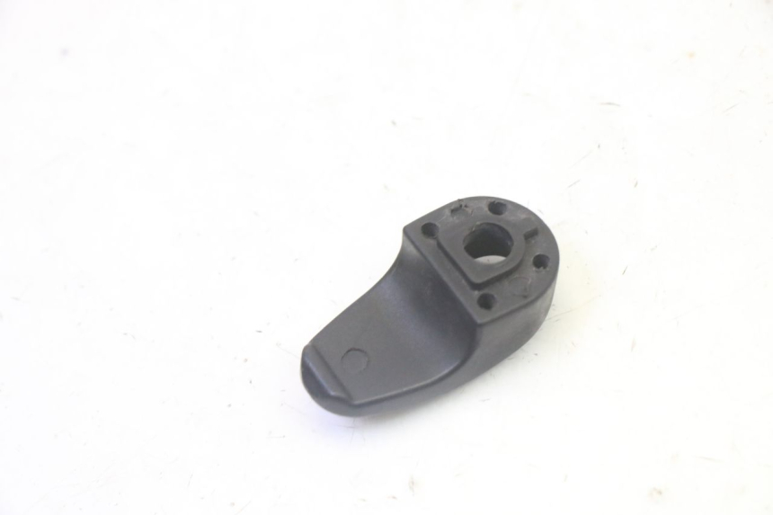 photo de CROCHET SAC PEUGEOT TWEET PRO CARGO 50 (2018 - 2022) - Zoom état d’usage