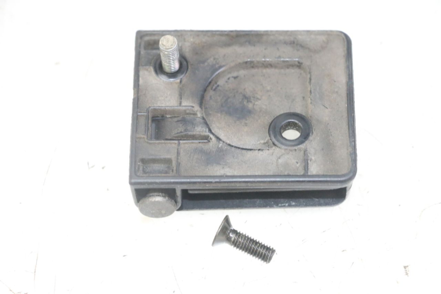 photo de CROCHET SAC PEUGEOT VIVACITY NEW 2T 50 (2008 - 2017) - Détail de la pièce