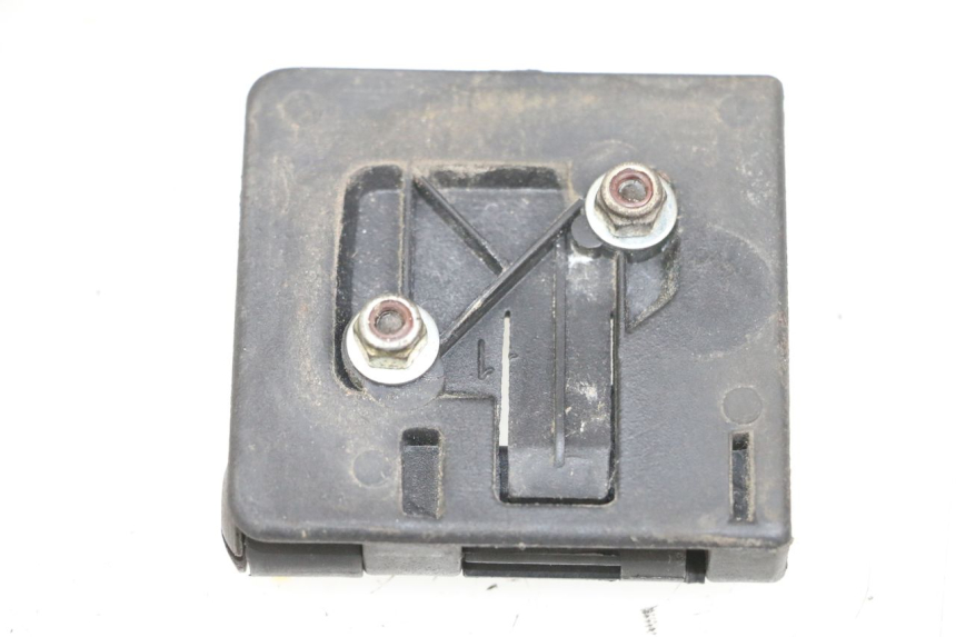 photo de CROCHET SAC PEUGEOT VIVACITY 100 (1999 - 2008) - Détail de la pièce