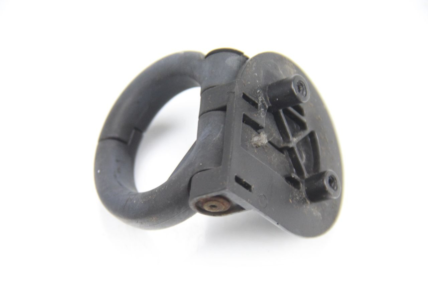 photo de CROCHET SAC PIAGGIO X9 EVOLUTION 125 (2003 - 2007) - Autre angle de vue