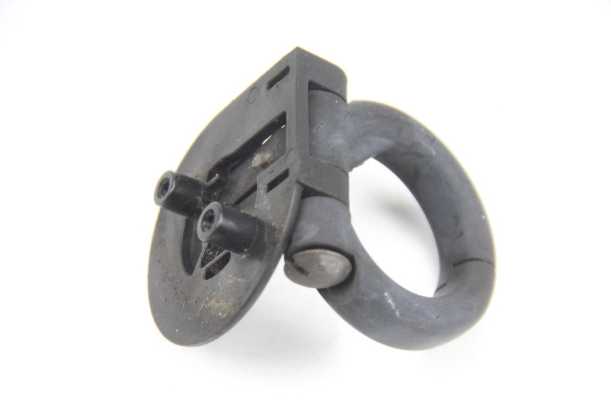 photo de CROCHET SAC PIAGGIO X9 EVOLUTION 125 (2003 - 2007) - Gros plan technique