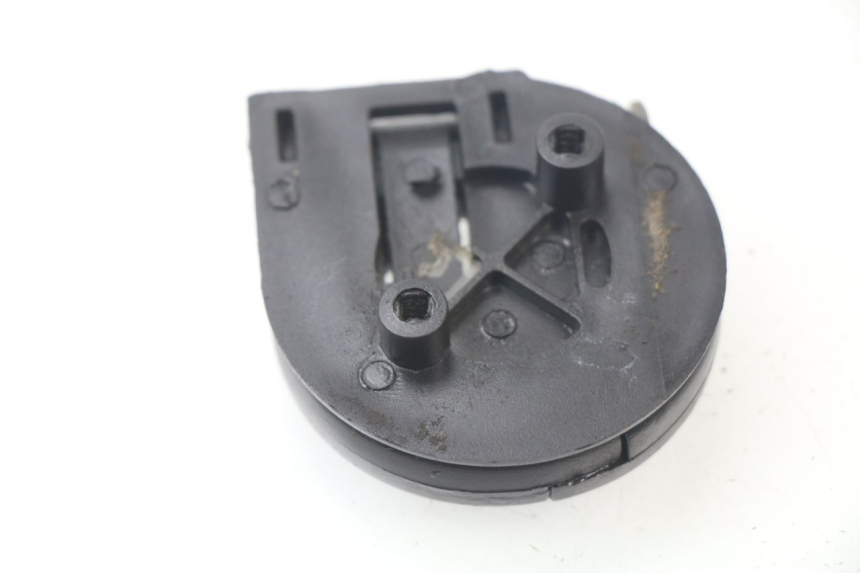 photo de CROCHET SAC PIAGGIO XEVO - X EVO 125 (2007 - 2017) - Zoom état d’usage