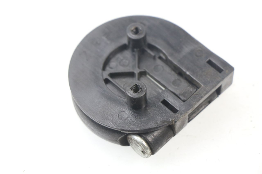 photo de CROCHET SAC PIAGGIO ZIP 4T 50 (2018 - 2020) - Zoom état d’usage