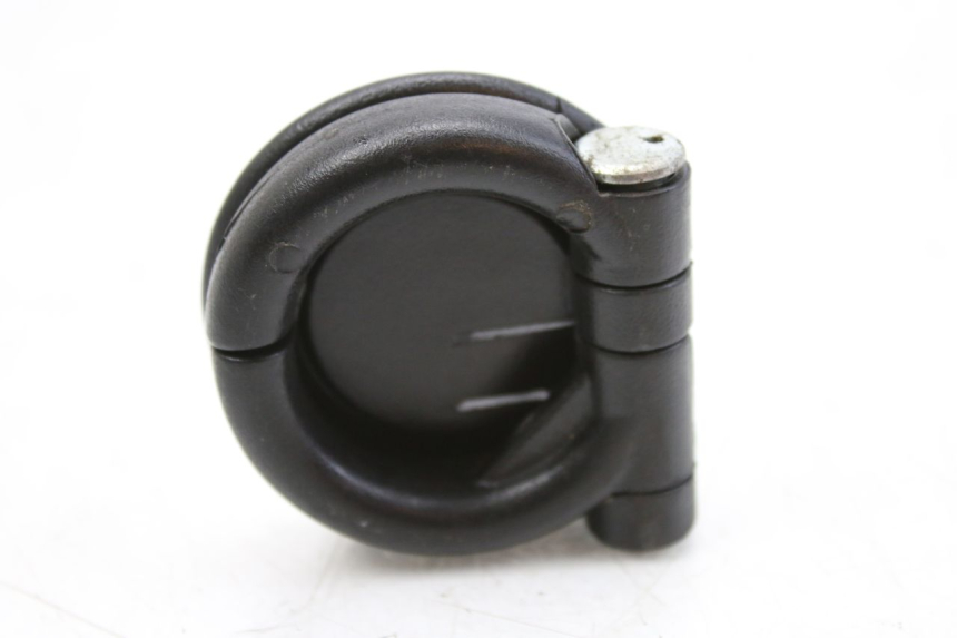 photo de CROCHET SAC PIAGGIO ZIP 4T 50 (2018 - 2020) - Détail de la pièce