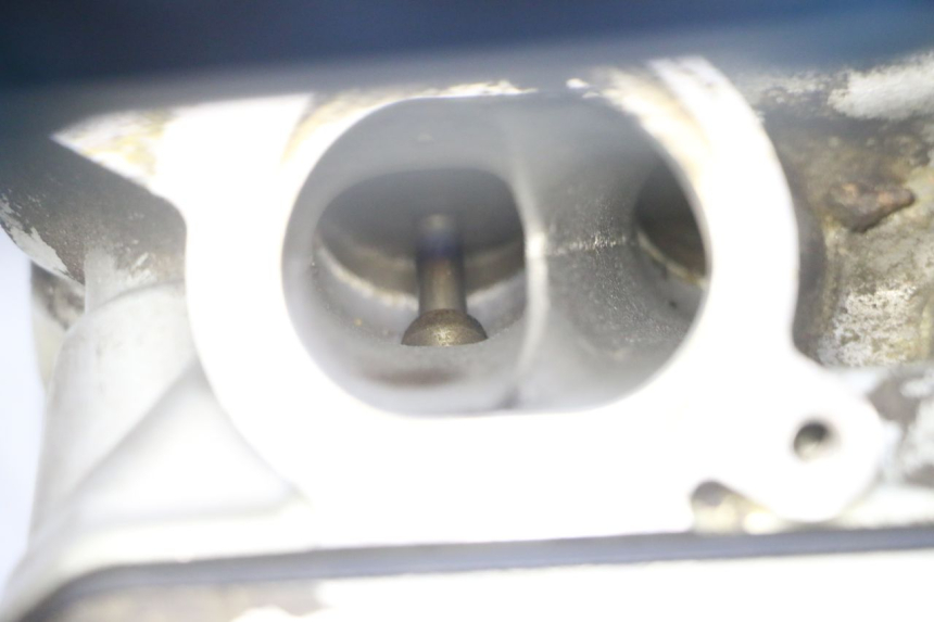 photo de CULASSE ARRIERE HONDA NTV DEAUVILLE ABS 700 (2007 - 2016) - Zoom état d’usage