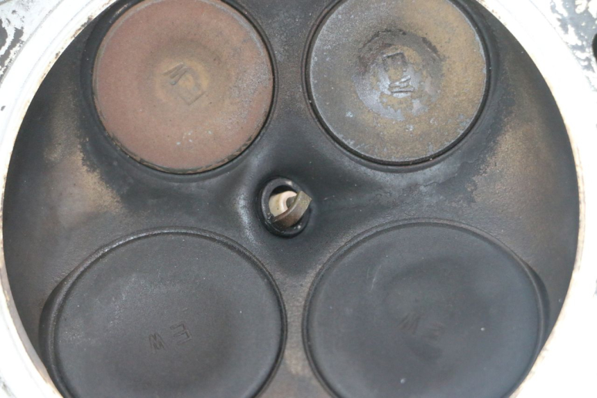 photo de CULASSE ARRIERE HONDA NTV DEAUVILLE ABS 700 (2007 - 2016) - Gros plan technique