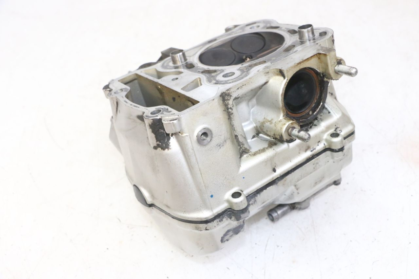 photo de CULASSE ARRIERE HONDA NTV DEAUVILLE ABS 700 (2007 - 2016) - Points de fixation