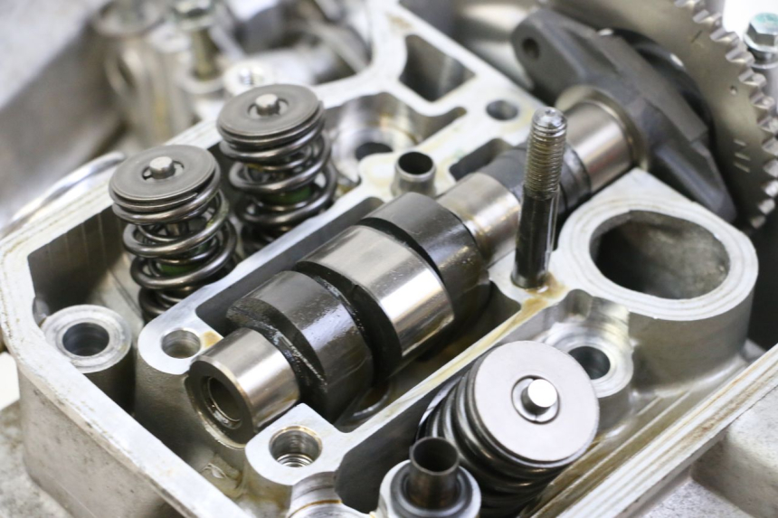 photo de CULASSE ARRIERE HONDA NTV DEAUVILLE 650 (2001 - 2006) - Zoom composants