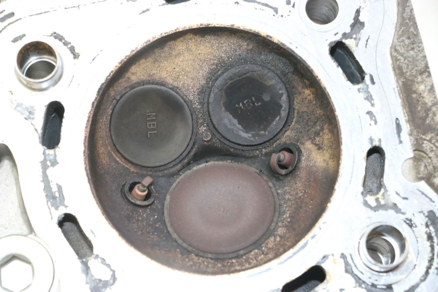 photo de CULASSE ARRIERE HONDA NTV DEAUVILLE 650 (2001 - 2006) - Zoom qualité