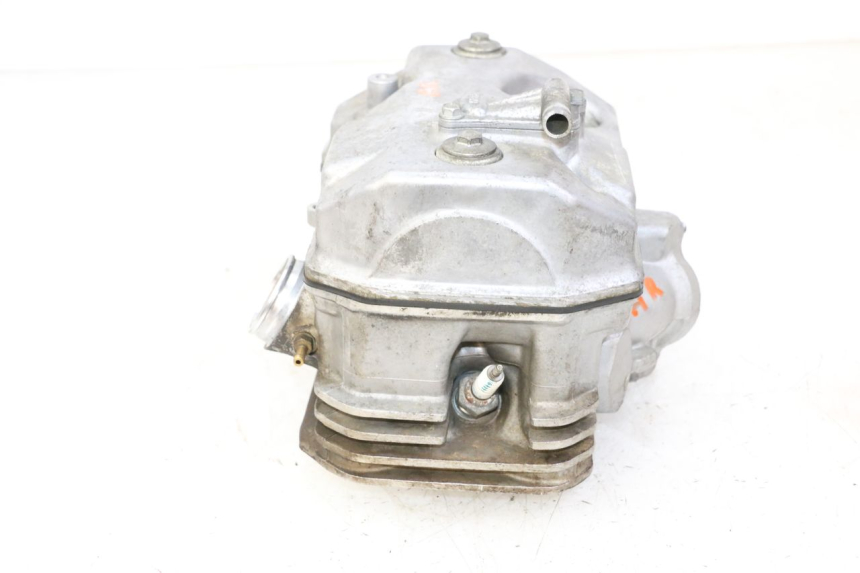 photo de CULASSE ARRIERE HONDA NTV DEAUVILLE 650 (2001 - 2006) - Vue d’ensemble