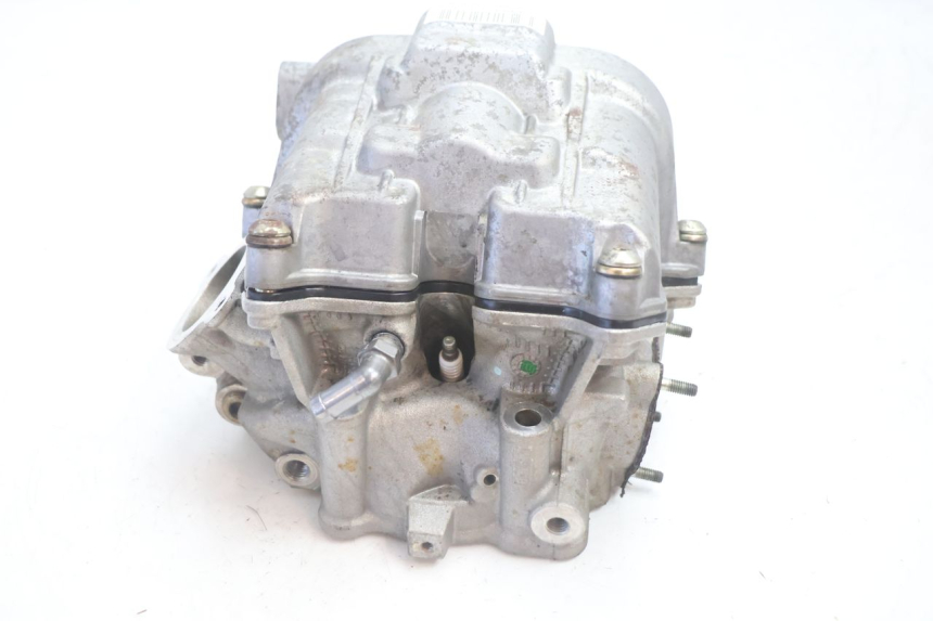 photo de CULASSE ARRIERE CAN-AM SPYDER RS 1000 (2008 - 2012) - Vue d’ensemble