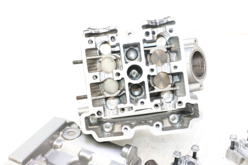 photo de CULASSE ARRIERE SUZUKI SV S 650 (1999 - 2002) - Focus structure