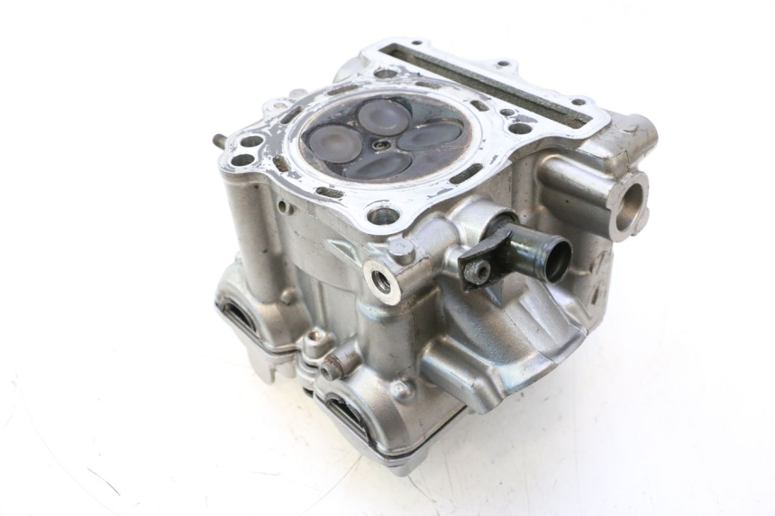 photo de CULASSE ARRIERE SUZUKI SV S 650 (1999 - 2002) - Autre angle de vue