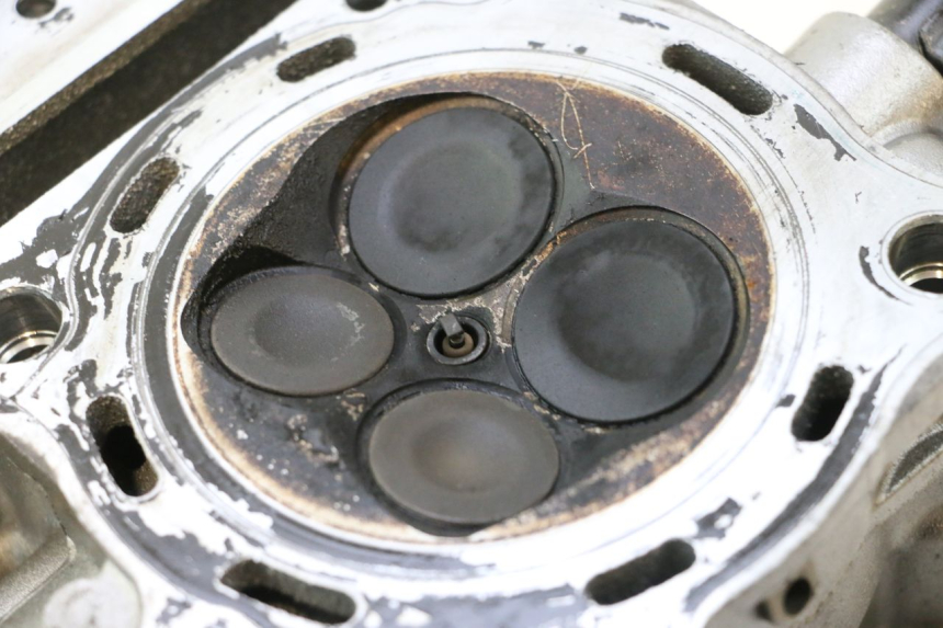 photo de CULASSE ARRIERE SUZUKI SV S 650 (1999 - 2002) - Points de fixation