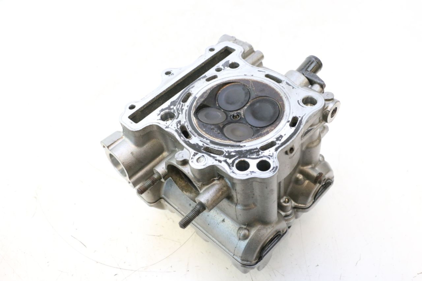 photo de CULASSE ARRIERE SUZUKI SV S 650 (1999 - 2002) - État de surface