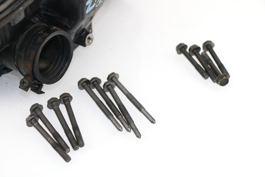 photo de CULASSE ARRIERE HONDA VF 1000 (1984 - 1988) - Autre angle de vue