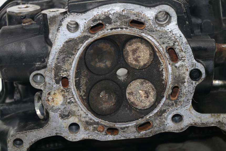 photo de CULASSE ARRIERE HONDA VF 1000 (1984 - 1988) - État de surface