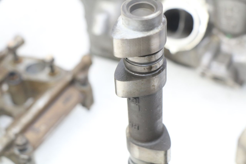 photo de CULASSE ARRIERE HONDA VFR FI RC46 800 (1998 - 2001) - Focus structure