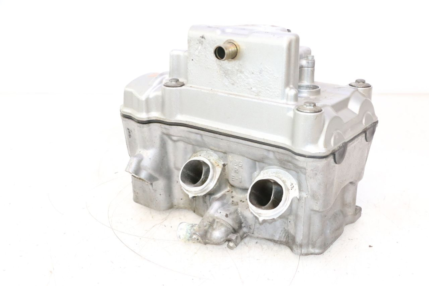 photo de CULASSE ARRIERE HONDA VFR FI RC46 800 (1998 - 2001) - Gros plan technique