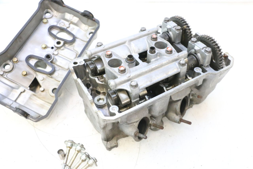 photo de CULASSE ARRIERE HONDA VFR FI RC46 800 (1998 - 2001) - État de surface
