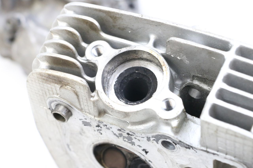 photo de CULASSE ARRIERE SUZUKI VL INTRUDER 125 (2004 - 2007) - Angle alternatif